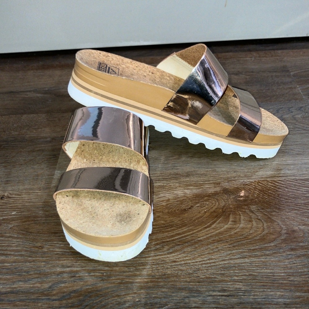 Reef White and Gold Sandals with Cork Footbed